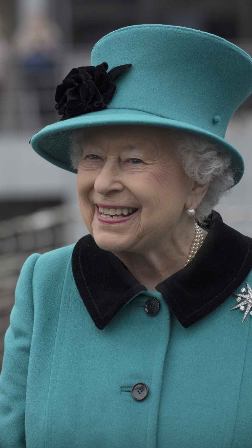 La reina de Inglaterra en un acto oficial.