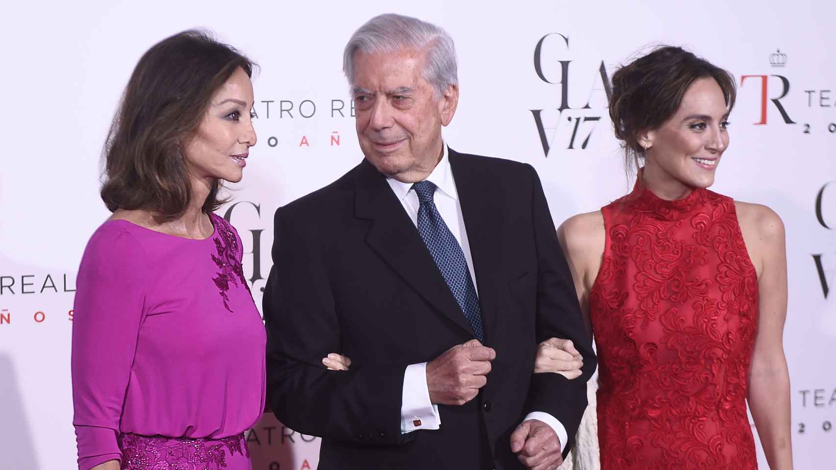 Isabel Preysler, Mario Vargas Llosa y Tamara Falcó, el pasado jueves en el Teatro Real.