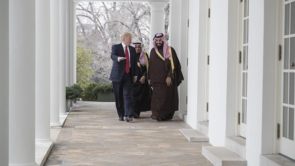 MBS, junto a Donald Trump, en su visita en marzo a la Casa Blanca.