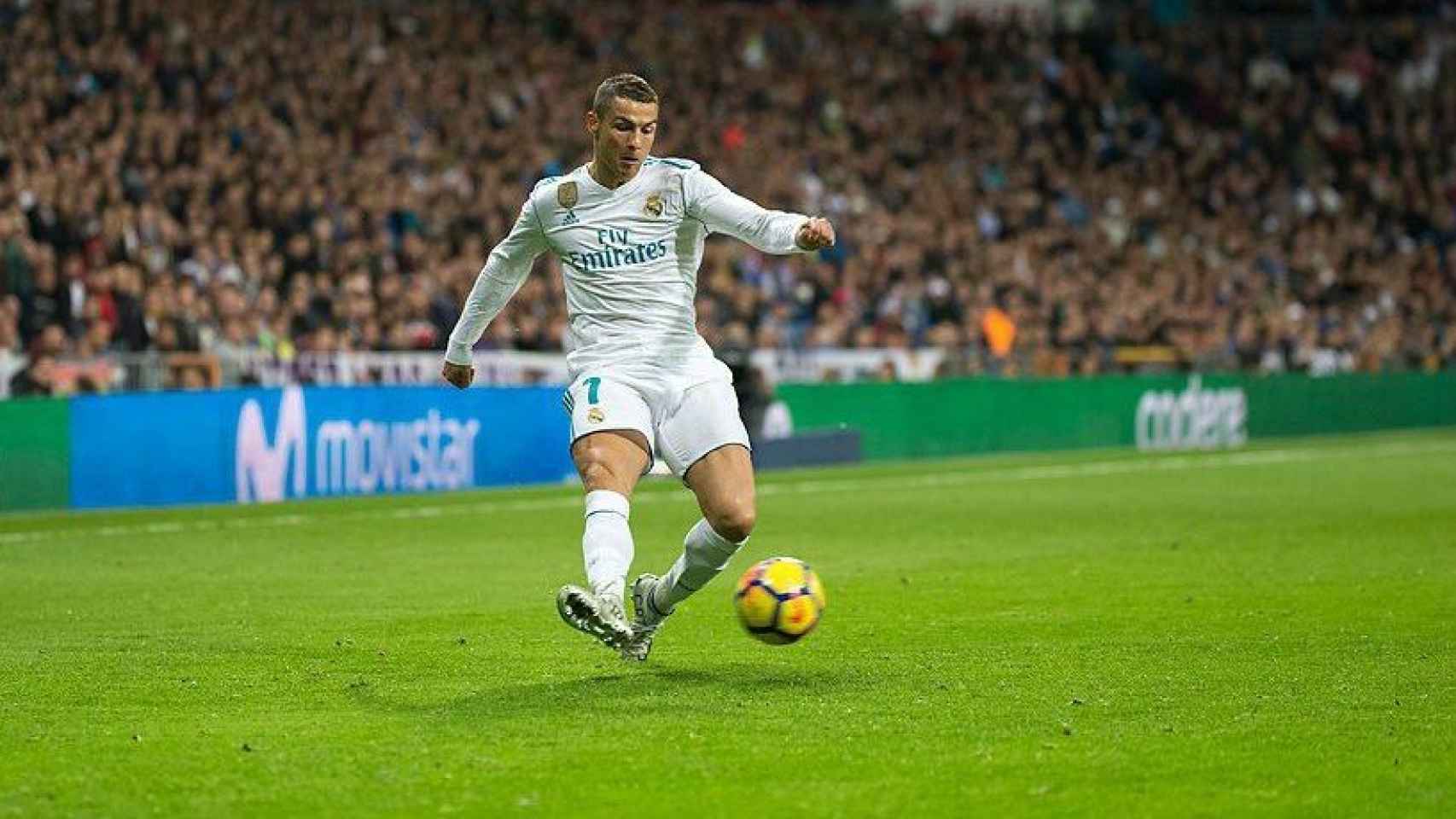 El control de Cristiano con el balón. Foto: Pedro Rodríguez / El Bernabéu