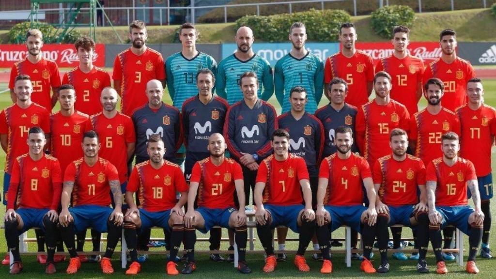 España presenta la nueva equipación. Foto Twitter (@SeFutbol)