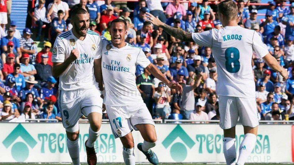 Lucas y Kroos felicitan a Benzema