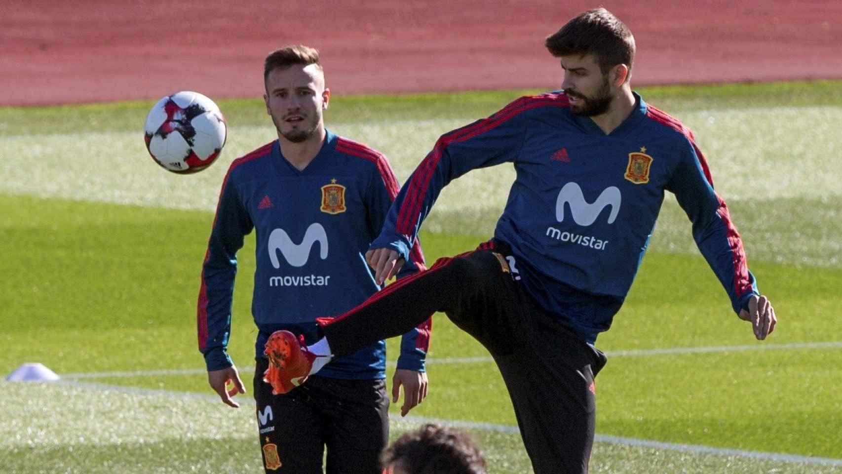 Gerard Piqué en un entrenamiento con la selección española.