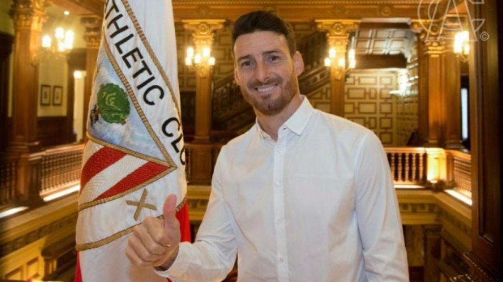 Aduriz renueva con el Athletic. Foto Twitter (@AthleticClub)