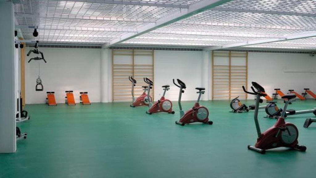 Las instalaciones cuentan con gimnasio.