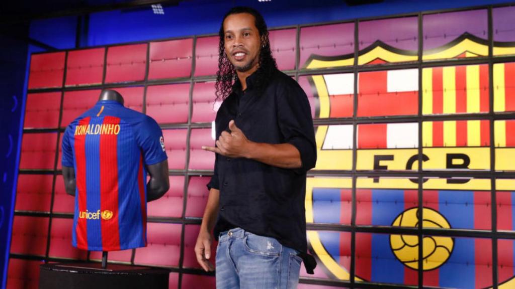 Ronaldinho, en su vuelta al Barcelona. Foto: fcbarcelona.com