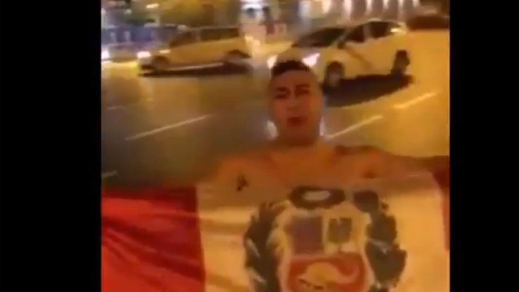 Un peruano celebra desnudo el pase de su país al Mundial