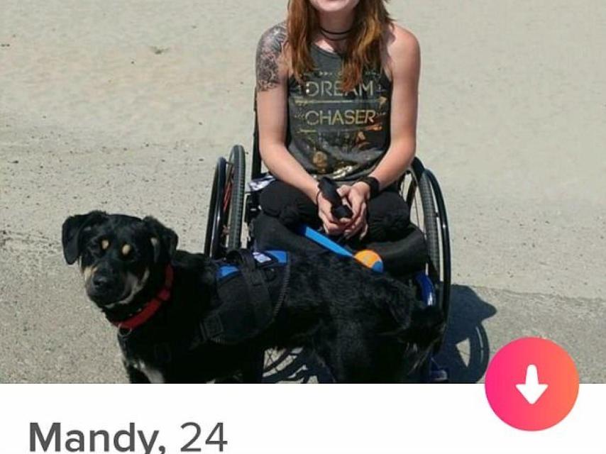 No tener piernas es algo de lo que presumir en Tinder para esta chica