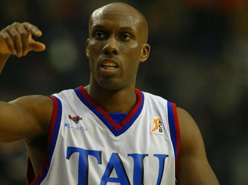 Elmer Bennett durante su etapa en el Baskonia.