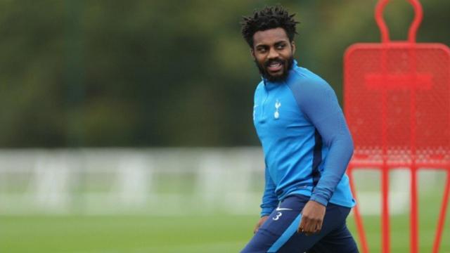 Danny Rose en un entrenamiento con el Tottenham. Foto: Twitter (@SpursOfficial)