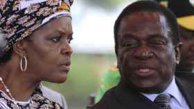 Robert Mugabe y su mujer Grace.