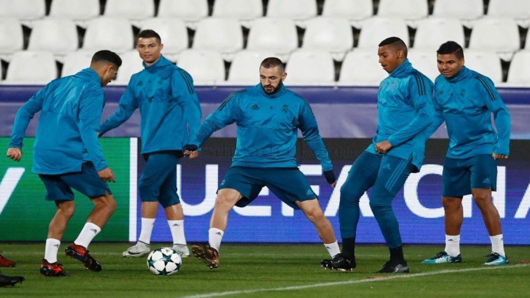 Rondo del Real Madrid en el GSP Stadium