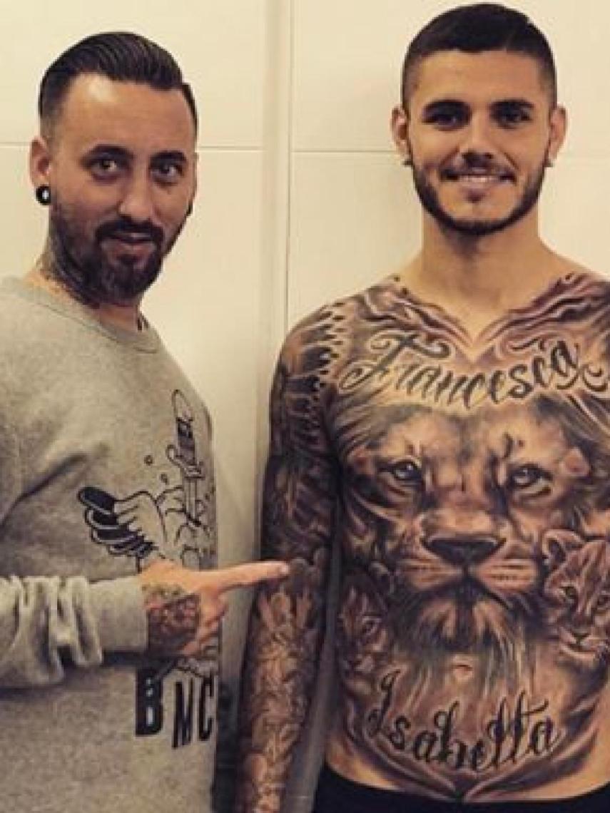 Icardi se hizo este tatuaje en homenaje a sus dos hijas.