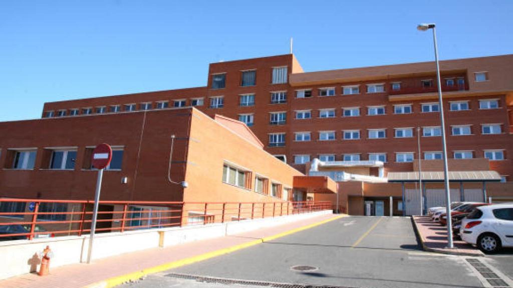 El Hospital Ciudad de Coria fue escenario, hace casi 10 años, de los abusos sexuales de uno de sus anestesistas a 11 pacientes