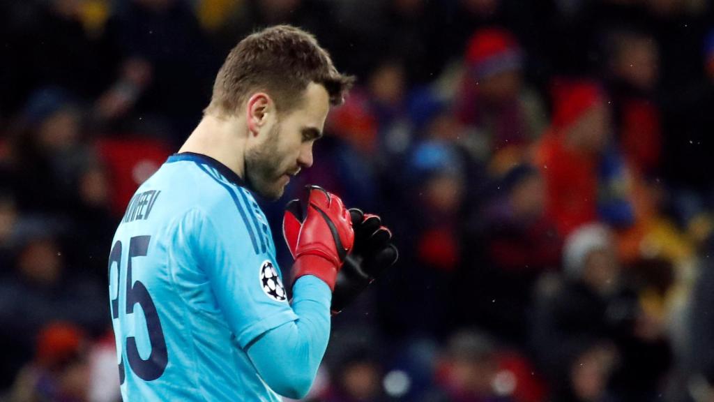 Igor Akinfeev en el partido CSKA - Benfica, el primero en 11 años en el que no recibió un gol.