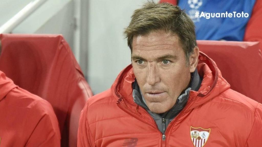 Eduardo Berizzo dirigiendo al Sevilla en Champions League. Foto: Twitter (@SevillaFC)