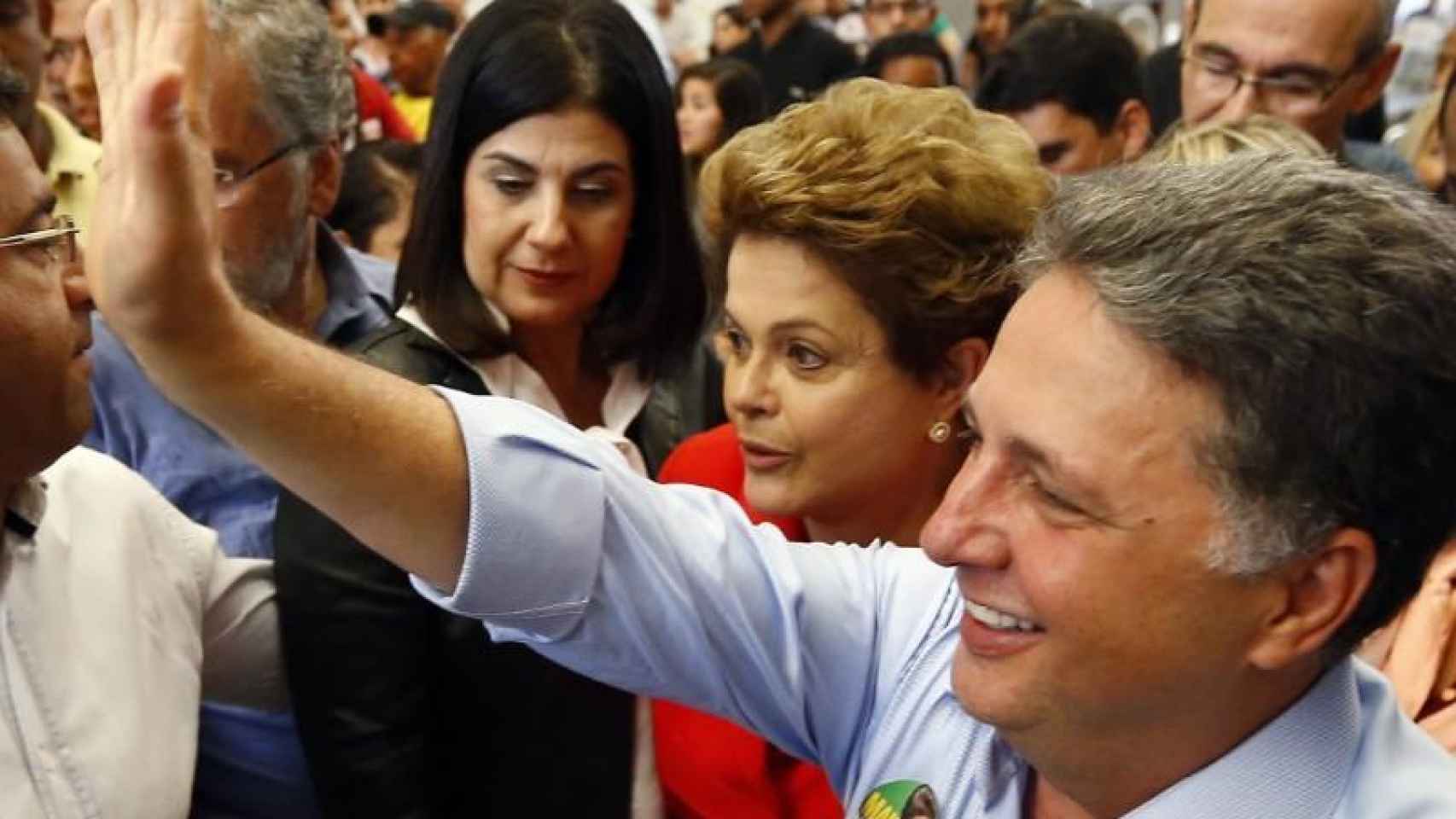 Anthony Garotinho anda junto a la presidenta Dilma Rousseff en Rio de Janeiro.