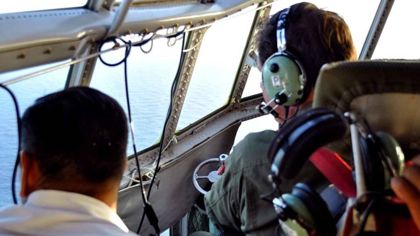 Un avión participa en la búsqueda del submarino ARA San Juan.