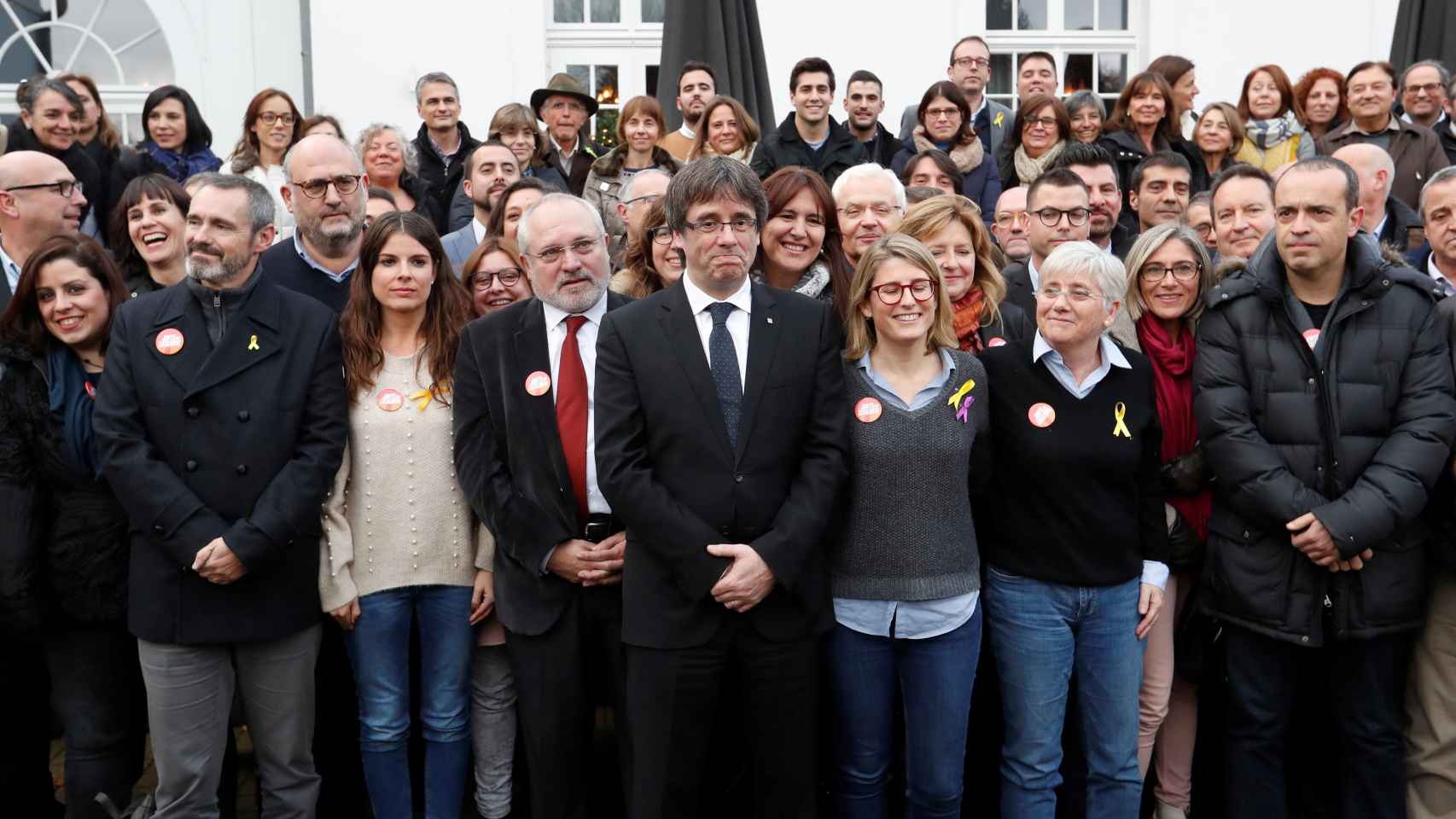 Puigdemont y miembros de JxCat en Brujas.