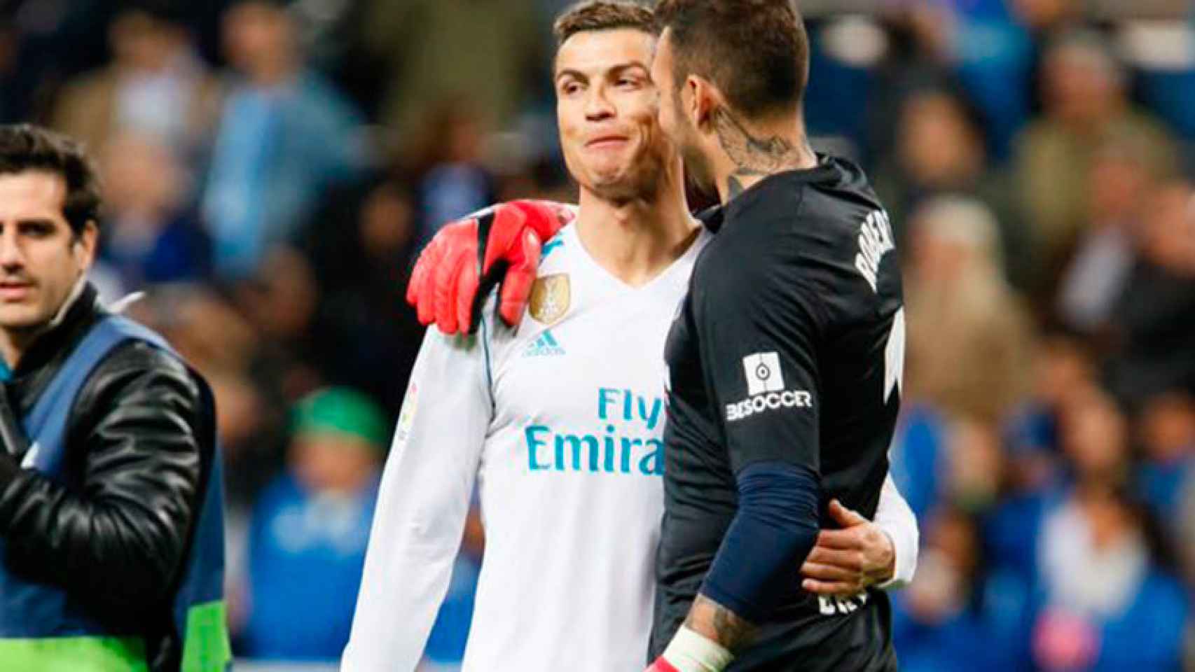 Cristiano y Roberto, tras el partido Foto: Manu Laya / El Bernabéu