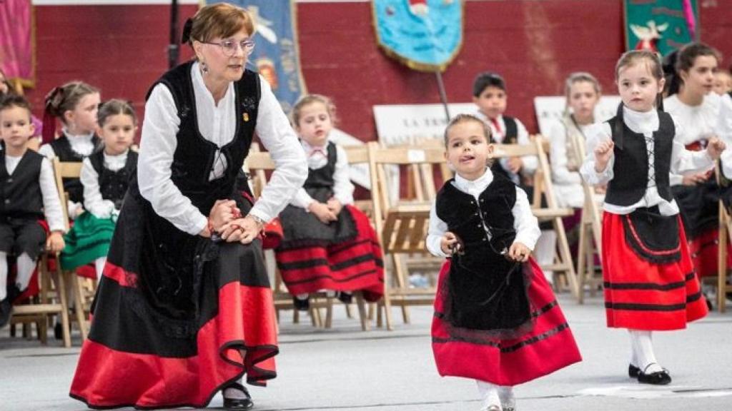 encuentro folclore infantil diputacion valladolid arroyo 1