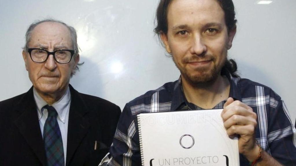 Vicenç Navarro y Pablo Iglesias en una imagen de archivo.