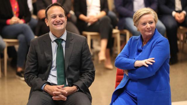 El primer ministro de Irlanda, Leo Varadkar, y su hasta ahora número dos en el Gobierno, Frances Fitzgerald.