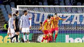 Jugadores del Lleida celebran un gol en Anoeta.