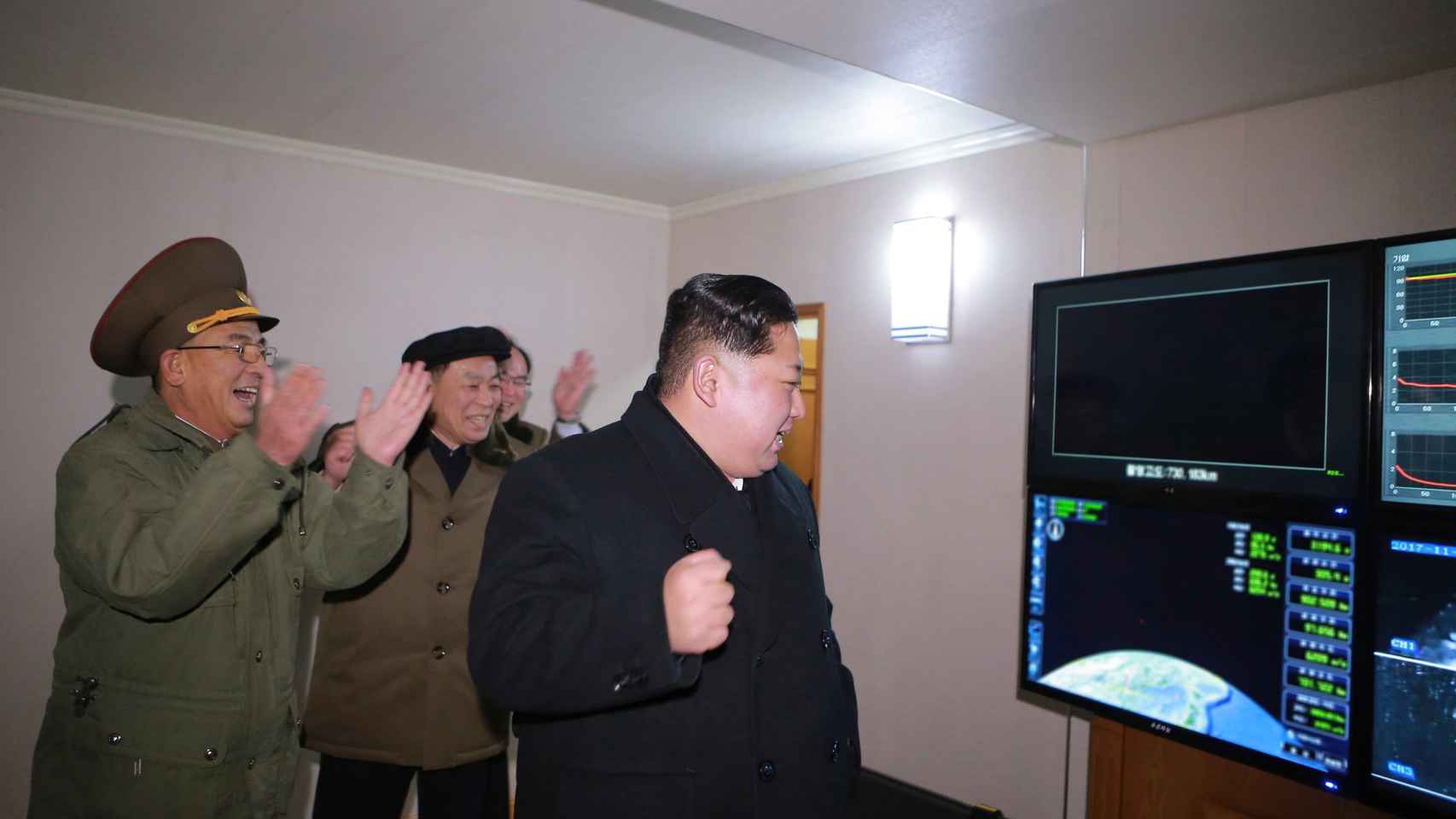 Kim Jong-un celebra el lanzamiento del misil
