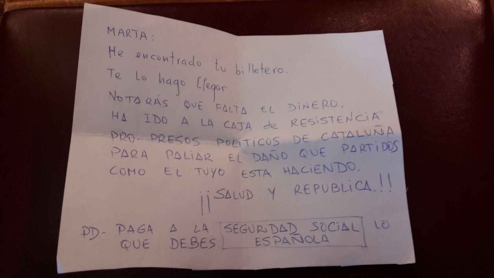 Esta es la nota que Marta Saldaña encontró  junto a su cartera perdida