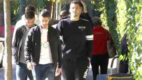 Los jugadores del Sevilla van al hospital a ver a Berizzo