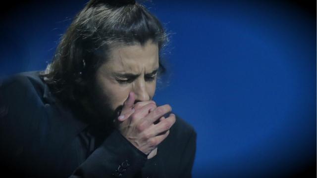 El cantante está grave a la espera de un corazón.