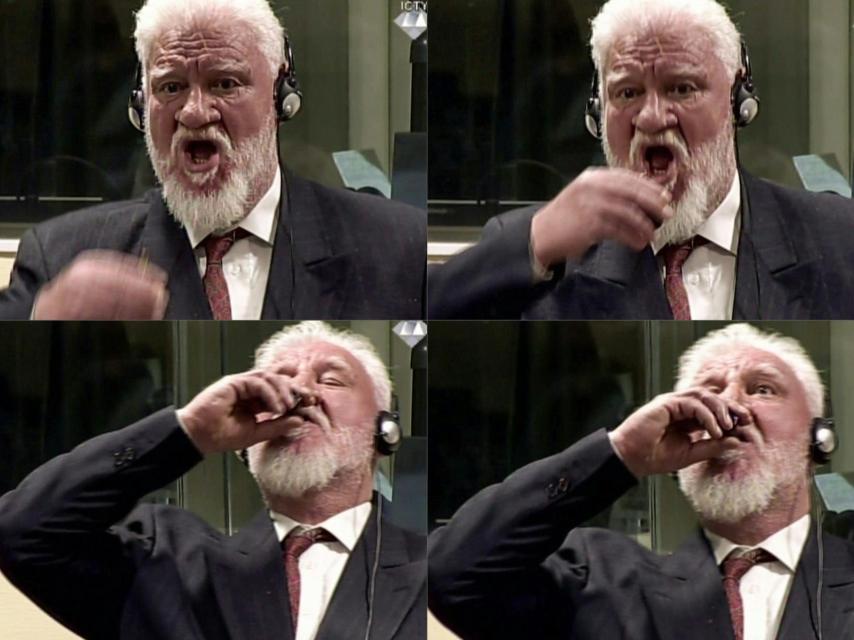 El ex militar bosnio croata Slobodan Praljak en el momento de ingerir el veneno que lo mató.