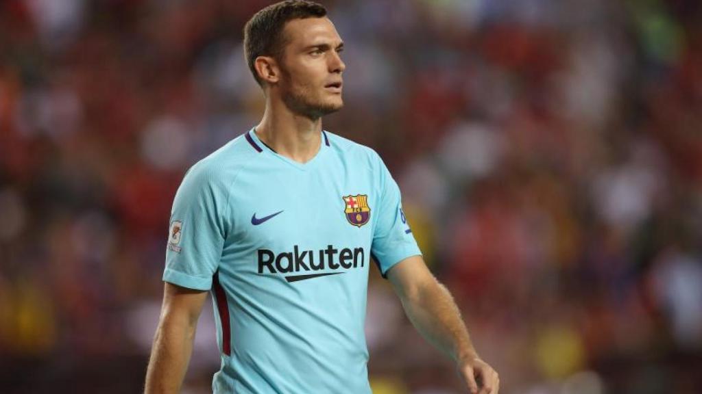 Vermaelen, durante un partido con el Barcelona.