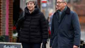 Theresa May junto a Philip, su marido