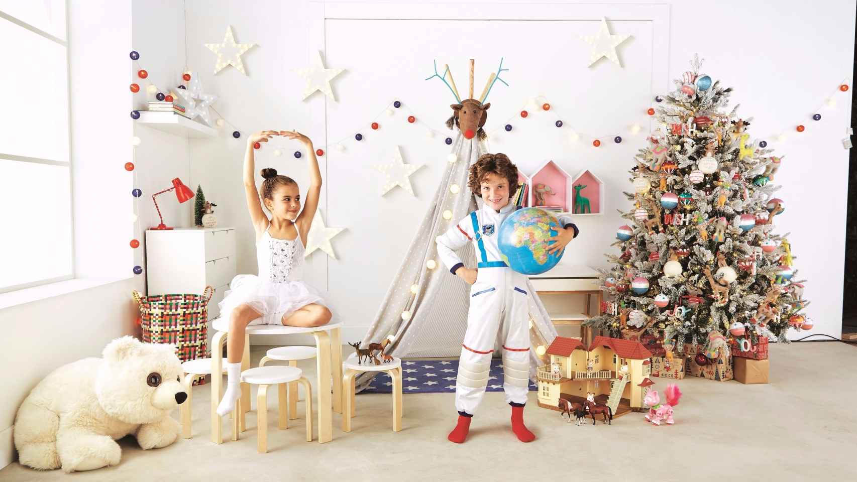 A todos los niños les gusta jugar y encontrarse en Navidad el juguete perfecto.