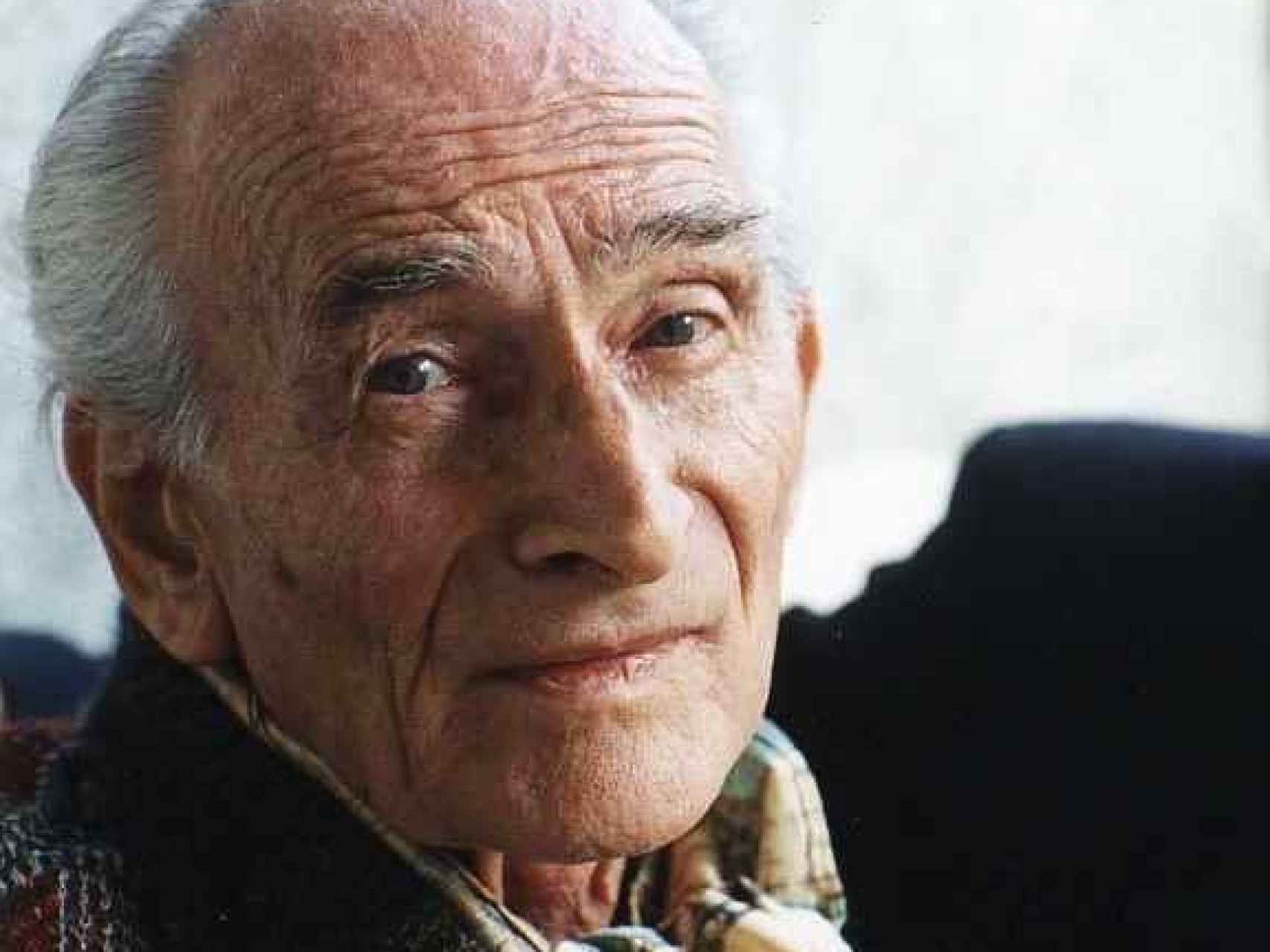 Balthus, en una fotografía de Damian Pattigrew, en 1996, cinco años antes de la muerte del pintor.