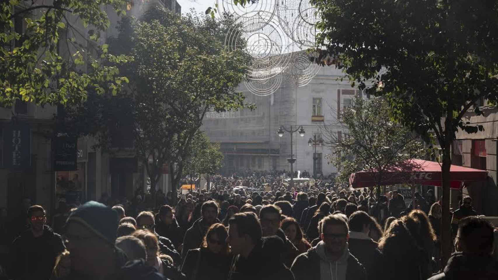 Calle Montera con Plaza del Sol.
