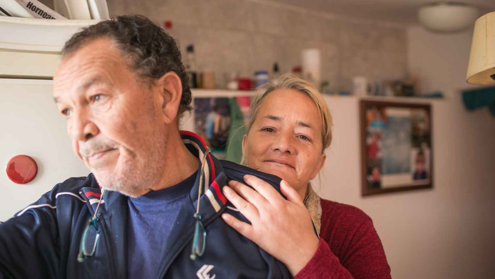 José Luis y Margarita son pareja desde hace tres años. Él, militar retirado, ayuda a ella a combatir sus brotes suicidas.