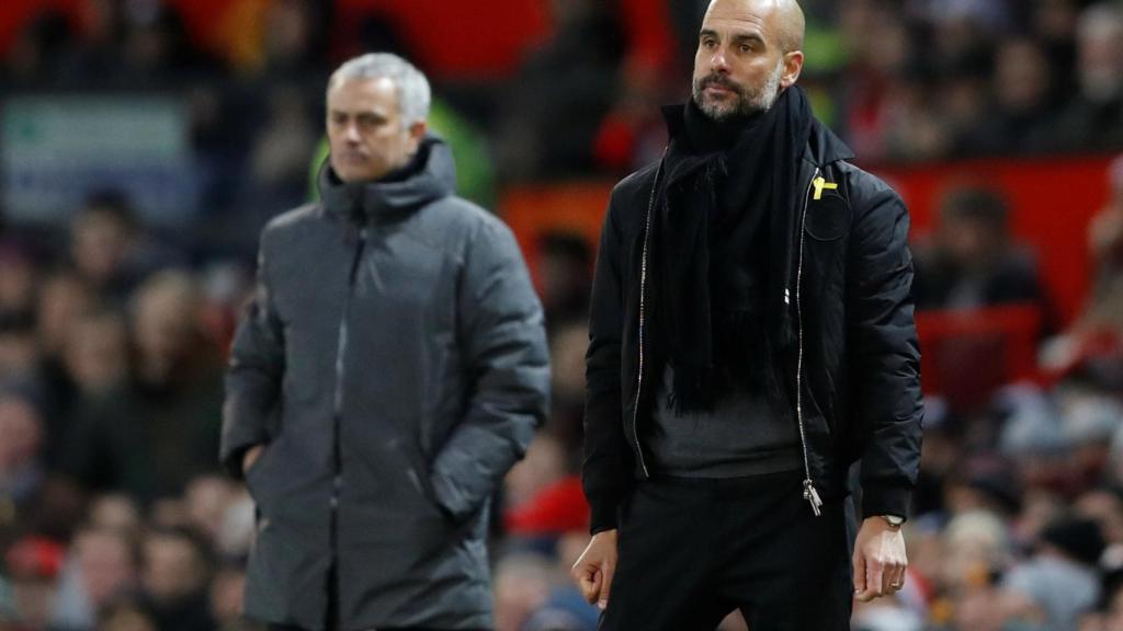 Guardiola, en la banda de Old Trafford.