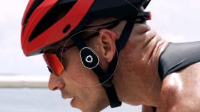 omni casco ciclista bicicleta auriculares de conduccion osea destacada