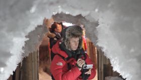 Un turista en el 'Polo del frío', la aldea rusa de Oimiakón, el lugar habitado más frío del planeta.