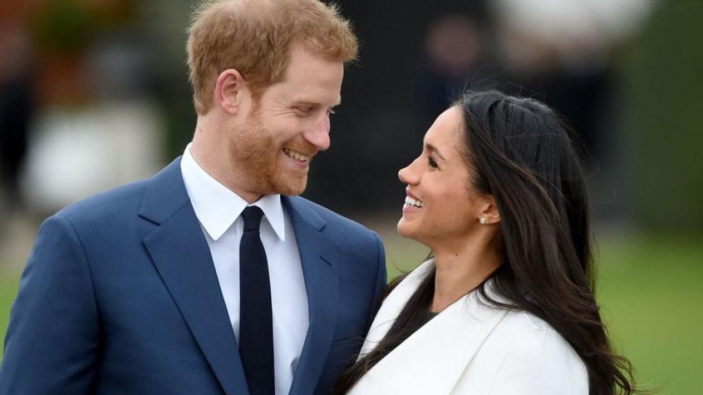 Meghan Markle y el príncipe Harry en su primer acto oficial juntos.