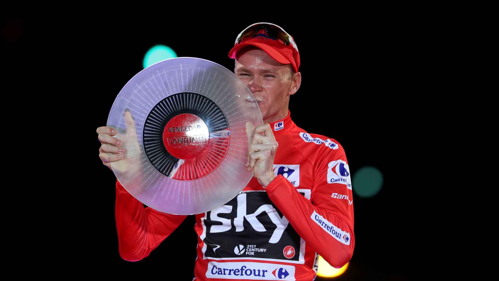 Frooome levanta el trofeo en la Vuelta a España 2017.