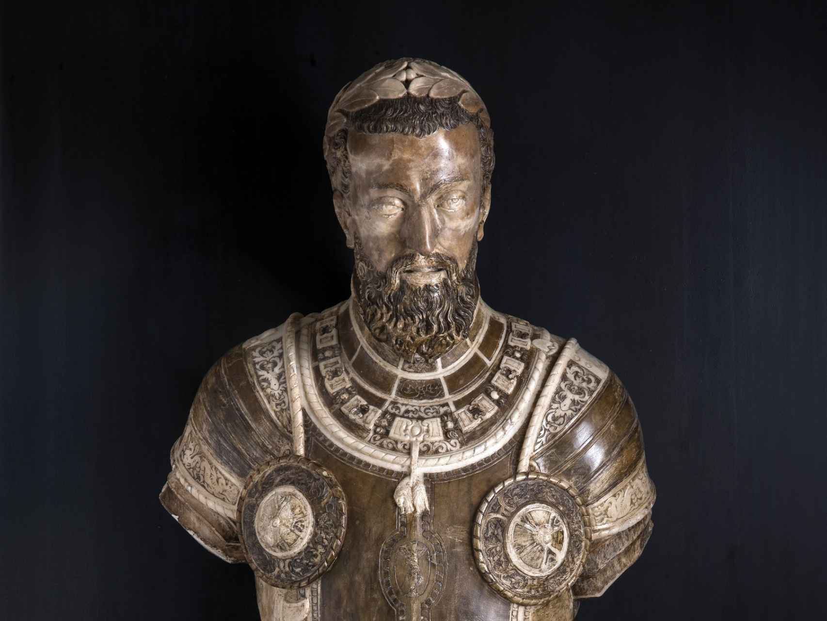 El busto de Carlos V a la venta.