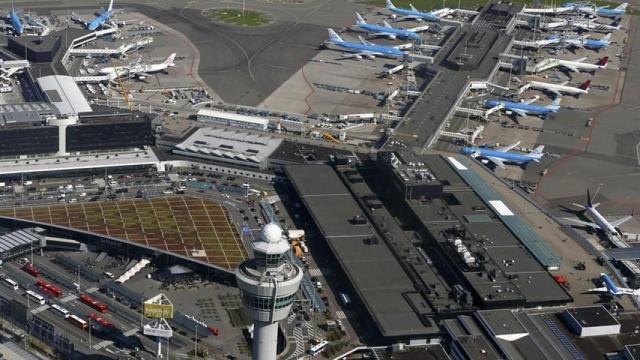 Una imagen del aeropuerto de Ámsterdam.