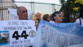 Familiares de los tripulantes del submarino argentino desparecido piden justicia.