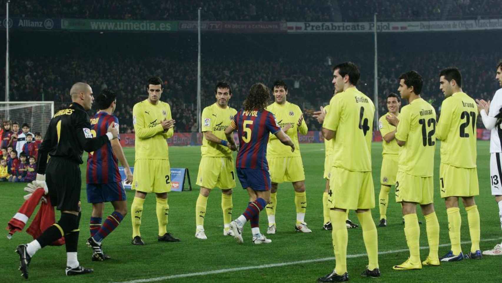 El Villarreal hizo al pasillo al Barcelona en 2009 tras ganar los culés el Mundial de Clubes.