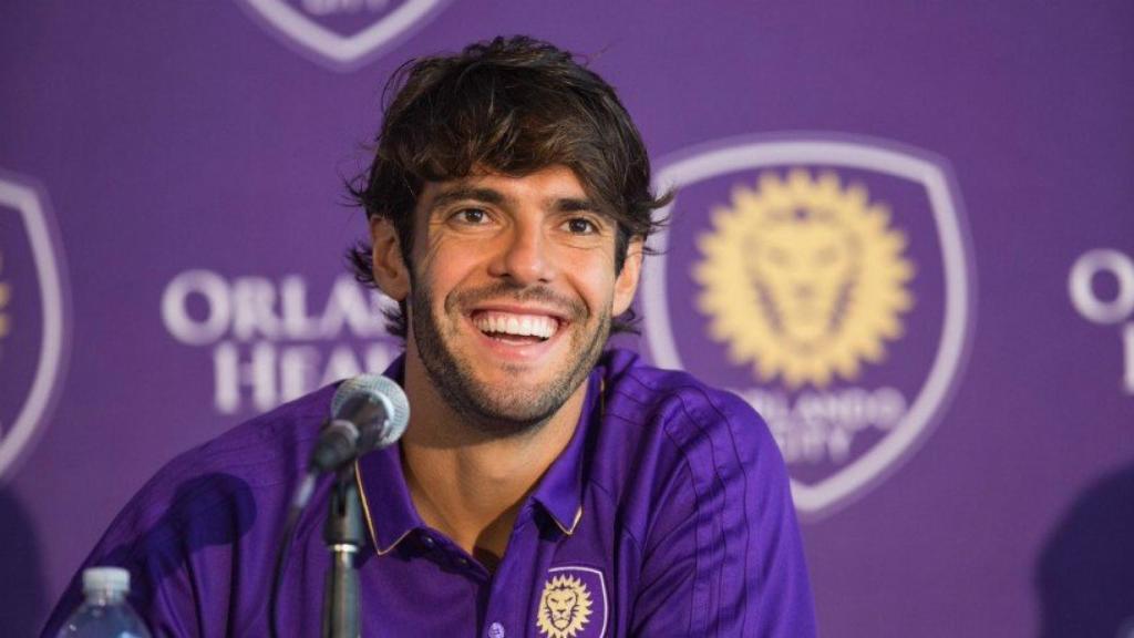 Kaká en rueda de prensa. Foto. Twitter. (@Kaka)