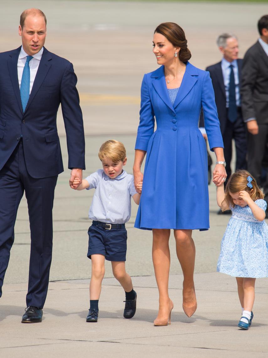 Los duques de Cambridge y sus hijos en su visita oficial a Polonia.